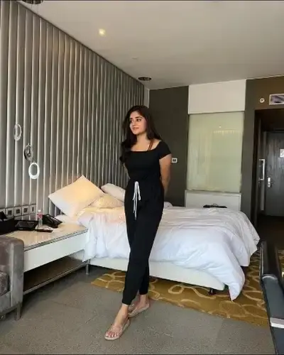 Call Girls Service in Bandarulanka